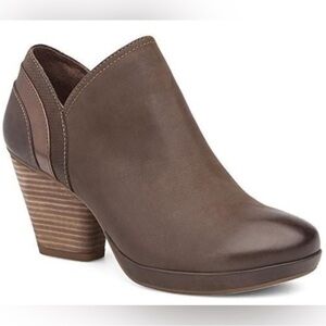 EUC - Dansko Marcia Ankle Boot - Size 41 - Teak Brown Burnished